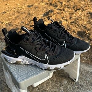 Nike React D/MS/X Sneakers
